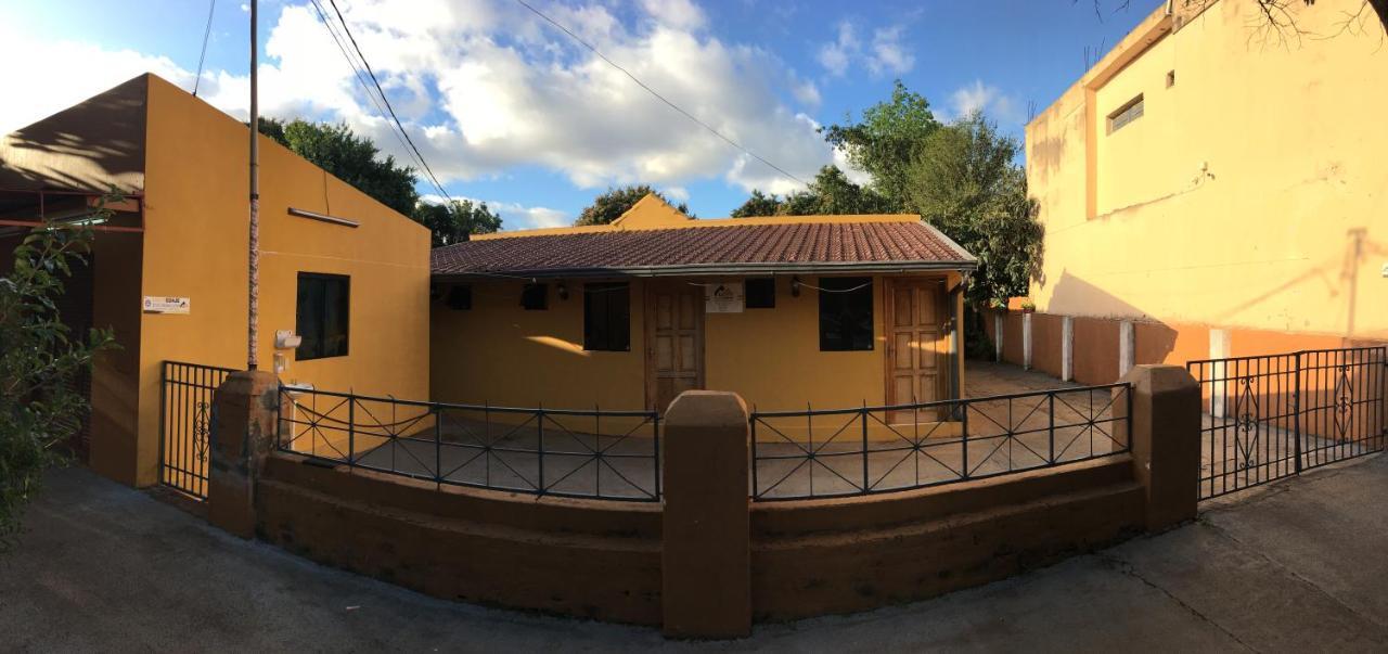 Hospedaje إنكارناسيون المظهر الخارجي الصورة